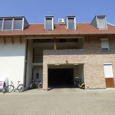 Abban Durmolj Apartman Gyula Buitenkant foto